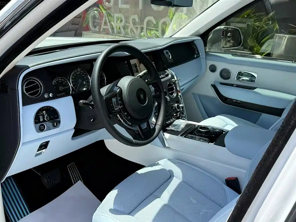 Rolls-Royce Cullinan 2023 2018 5-Seater Version