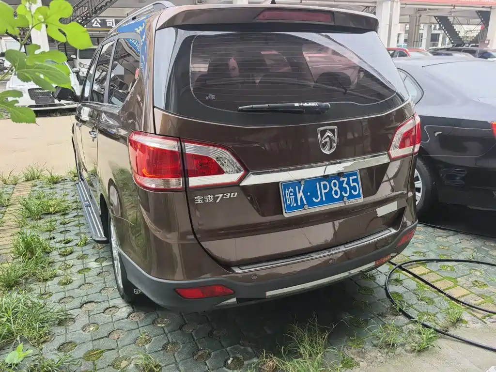 Baojun 730 2015 2014 1.5L Manual Luxury 7-seater