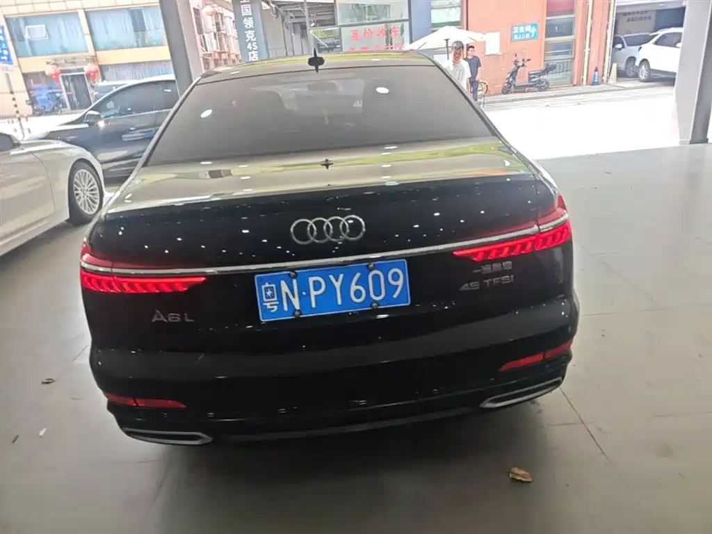 Audi A6L 2021 45 TFSI Exclusive Sport фото 10