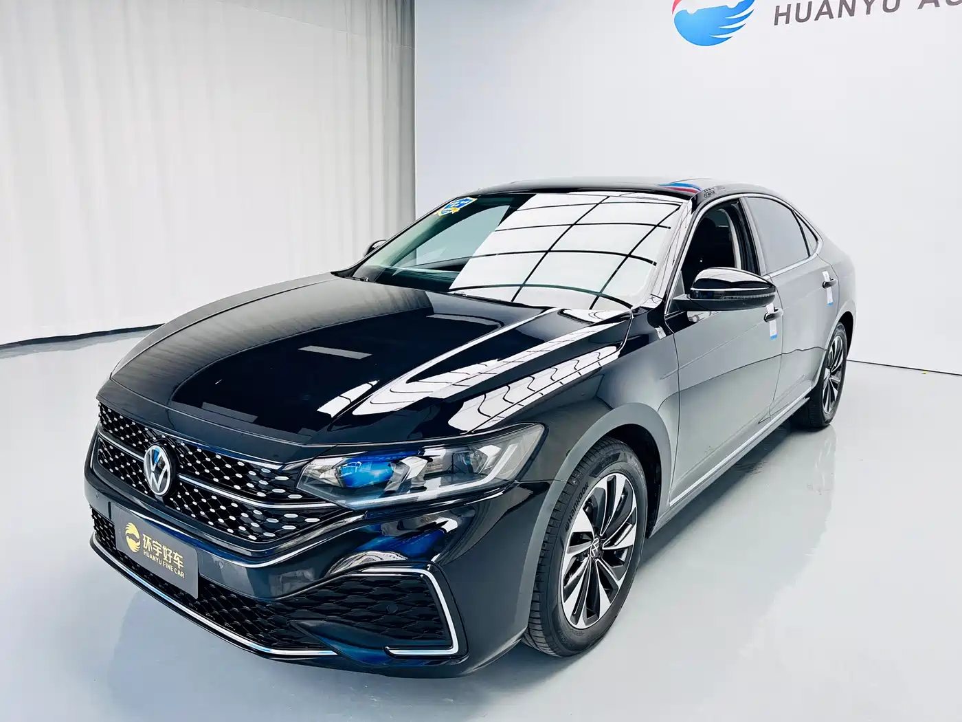Volkswagen Passat 2023 Facelift 330TSI Starlight Elite Edition