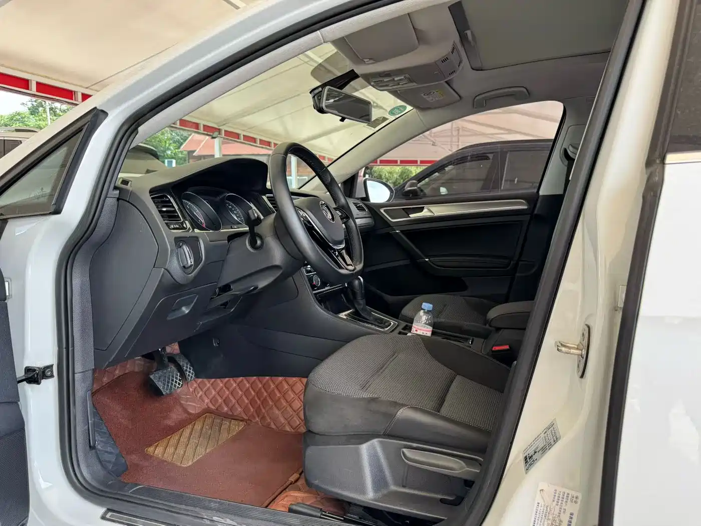 Volkswagen Golf 2020 Beloved Edition 280TSI DSG Comfort фото 3