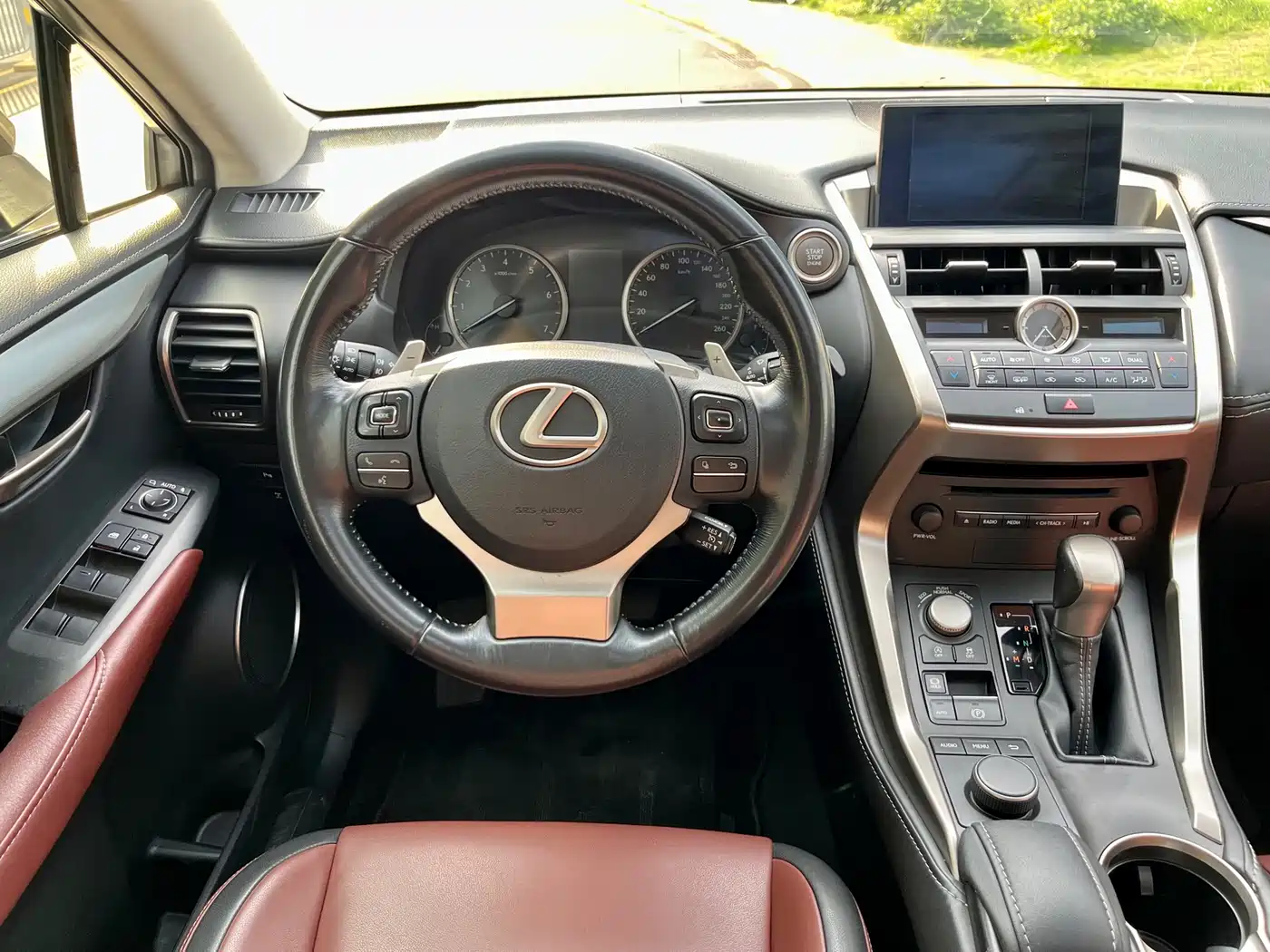 Lexus NX 2015 200t AWD F Sport фото 9