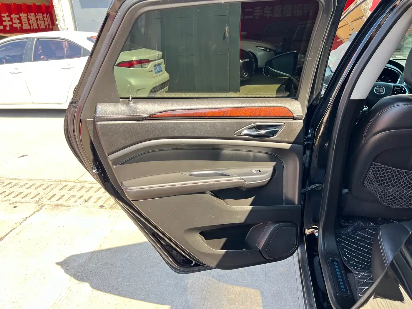 Cadillac SRX 2014 3.0L Luxury Model фото 11