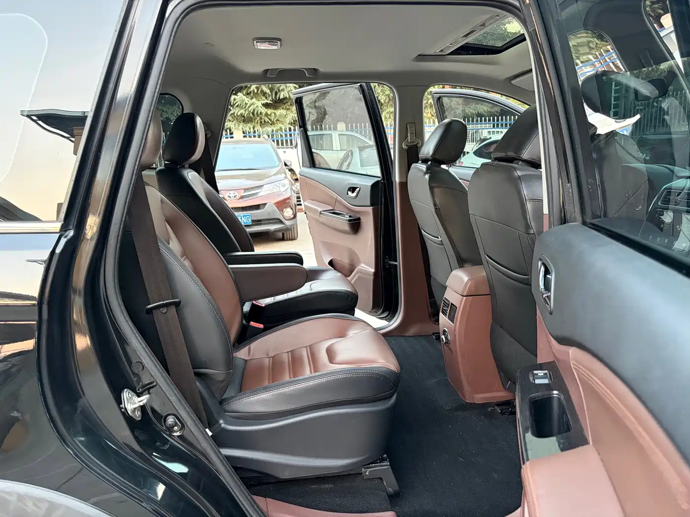 Dongfeng Fengxing Fengxing SX6 2017 2016 1.6L Manual Luxury
