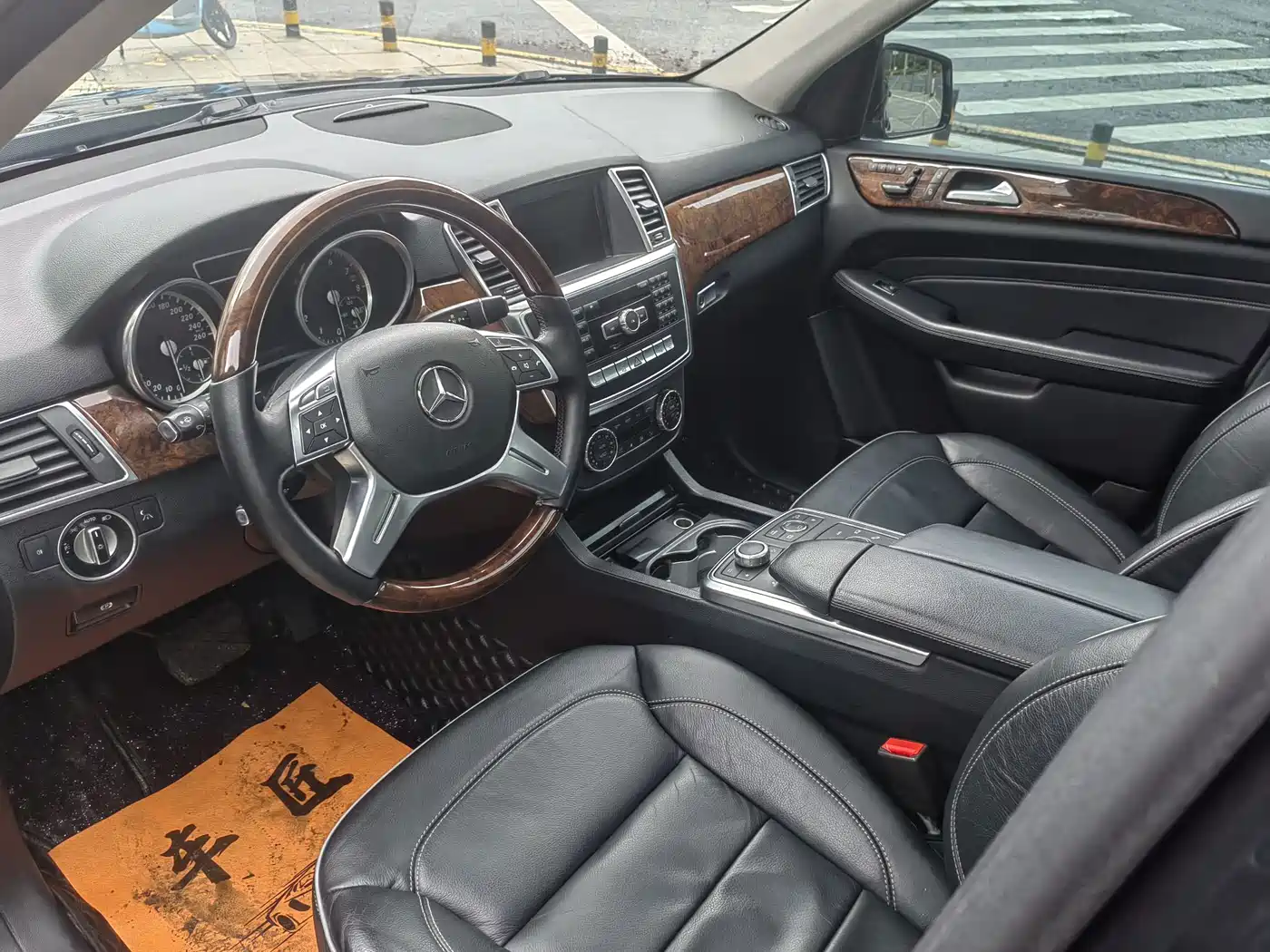 Mercedes-Benz M-Class 2012 Model ML 350 Luxury фото 7