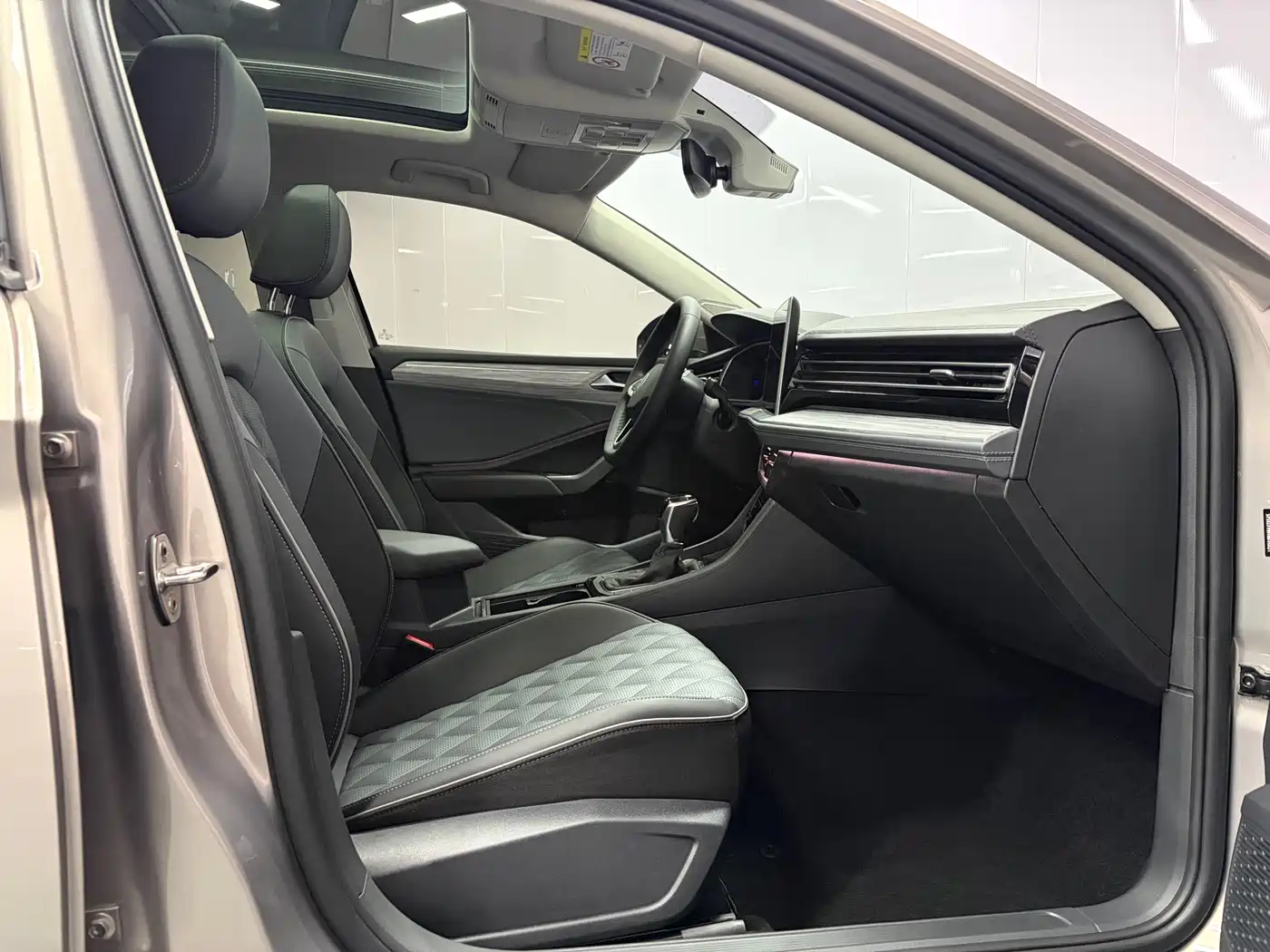 Volkswagen Sagitar 2023 280TSI DSG Excellence Plus Edition фото 14