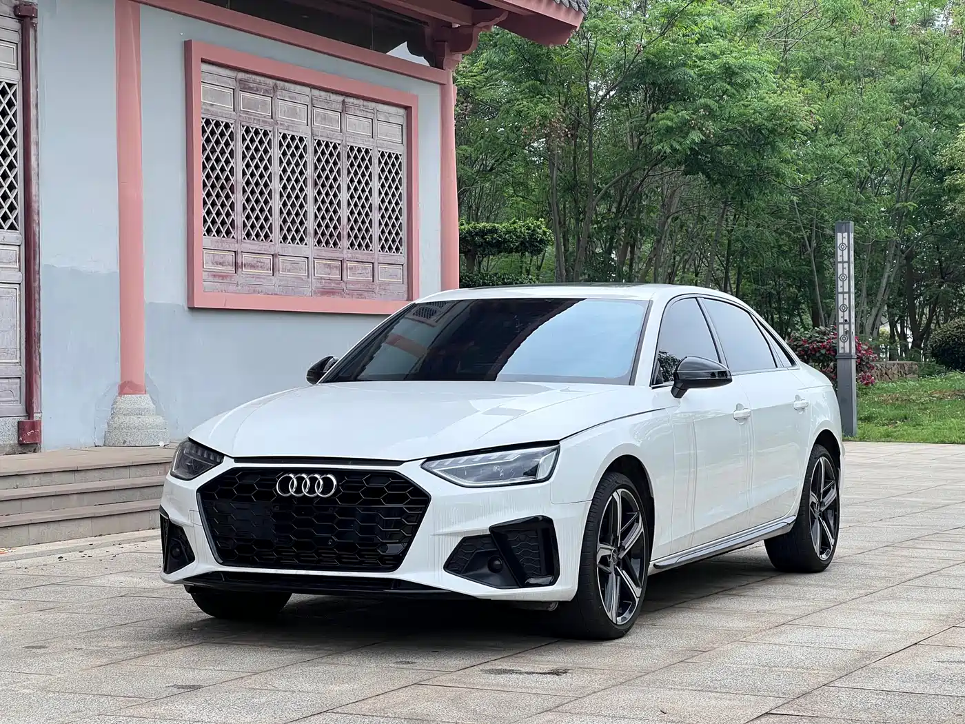 Audi A4L 2024 40 TFSI Luxury Dynamic (Starry Night Edition)