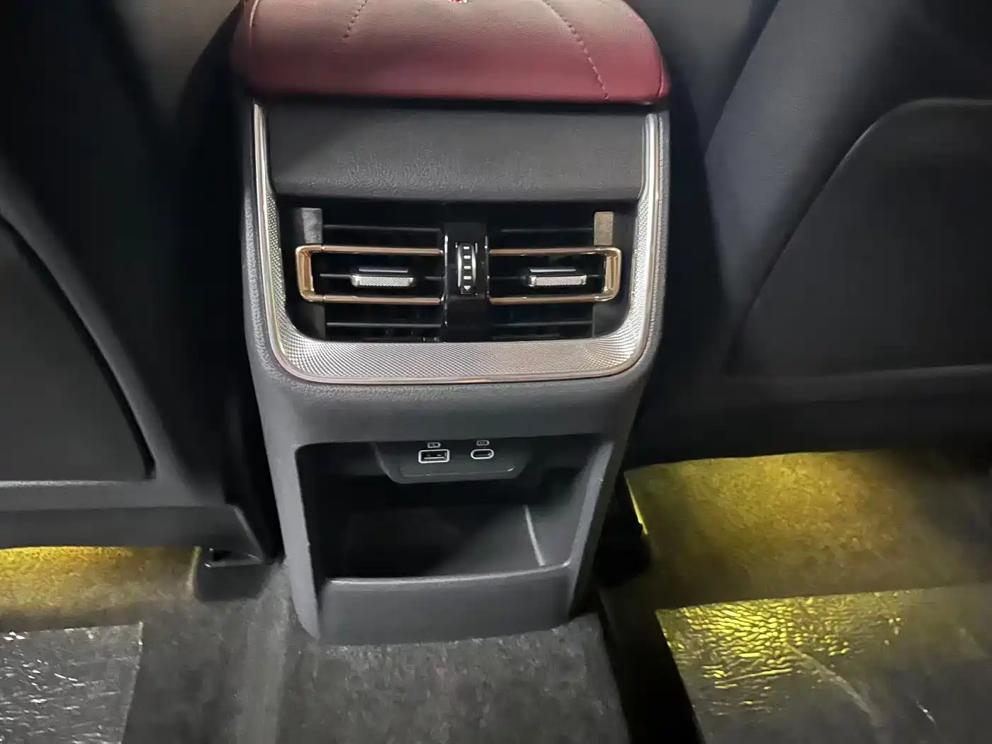 Hongqi H5 2023 2.0T Auto Smart Connect Flag Comfort фото 27