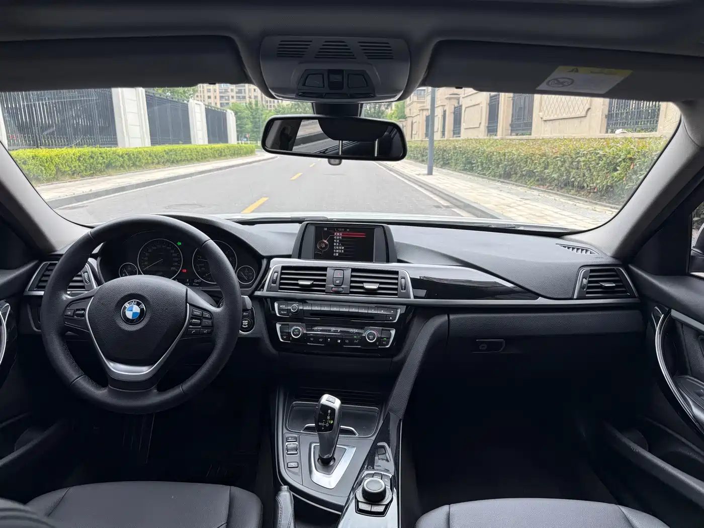 BMW 3 Series 2017 320Li Fashion фото 12