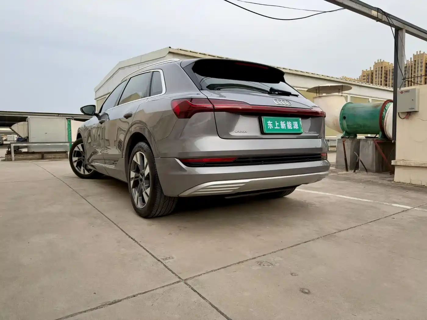 AUDI E-TRON (IMPORTED)