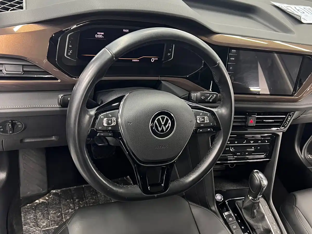 Volkswagen Tharu 2022 280TSI FWD Luxury Edition фото 12