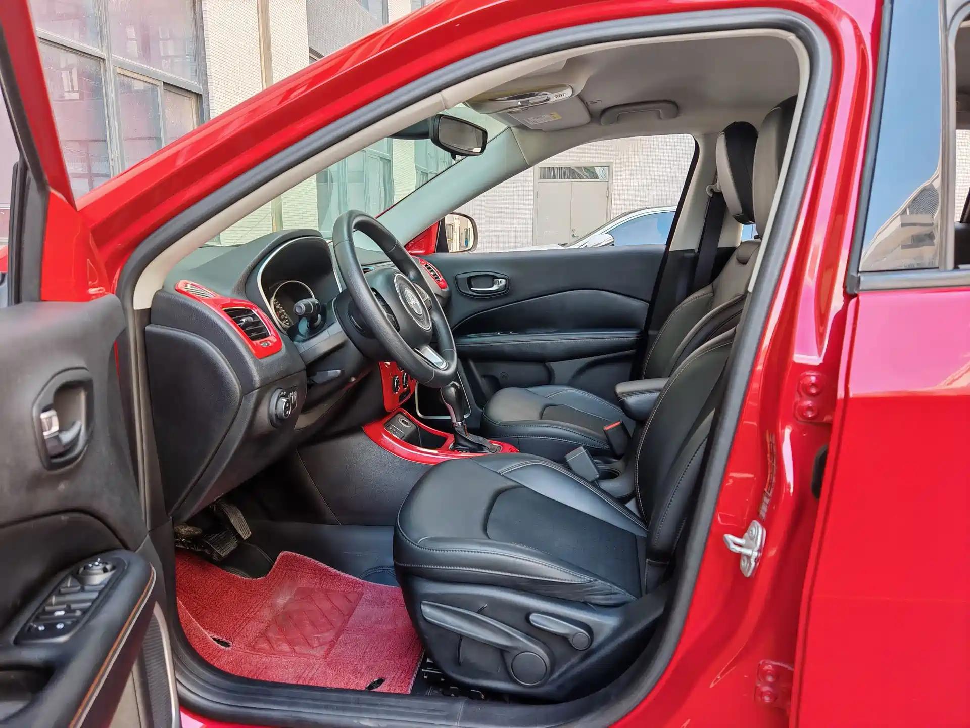Фото 9 - Jeep Compass