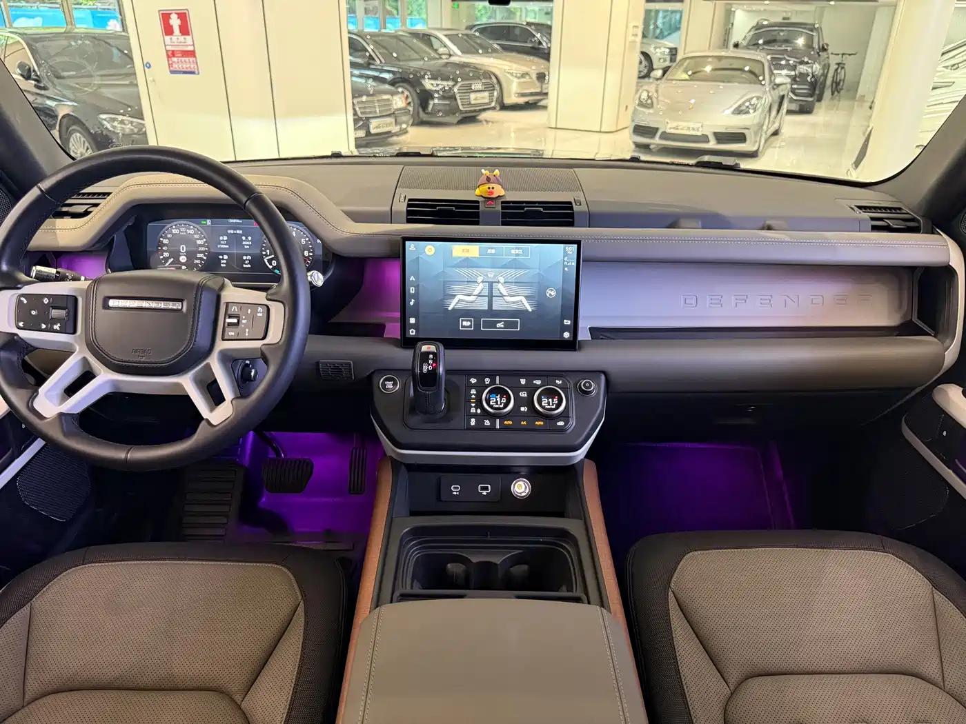 Land Rover Defender 2022 110 P400 X-DYNAMIC HSE фото 13