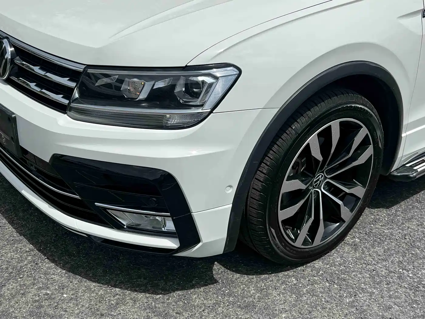 Volkswagen Tiguan L 2021 330TSI Automatic 2WD R-Line Premium фото 19