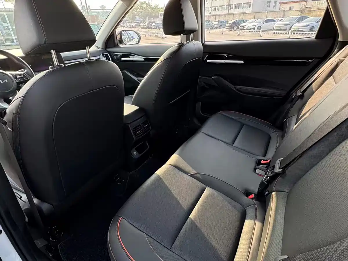 Kia Seltos 2026 Model 1.5L IVT Luxury Comfort Edition фото 8