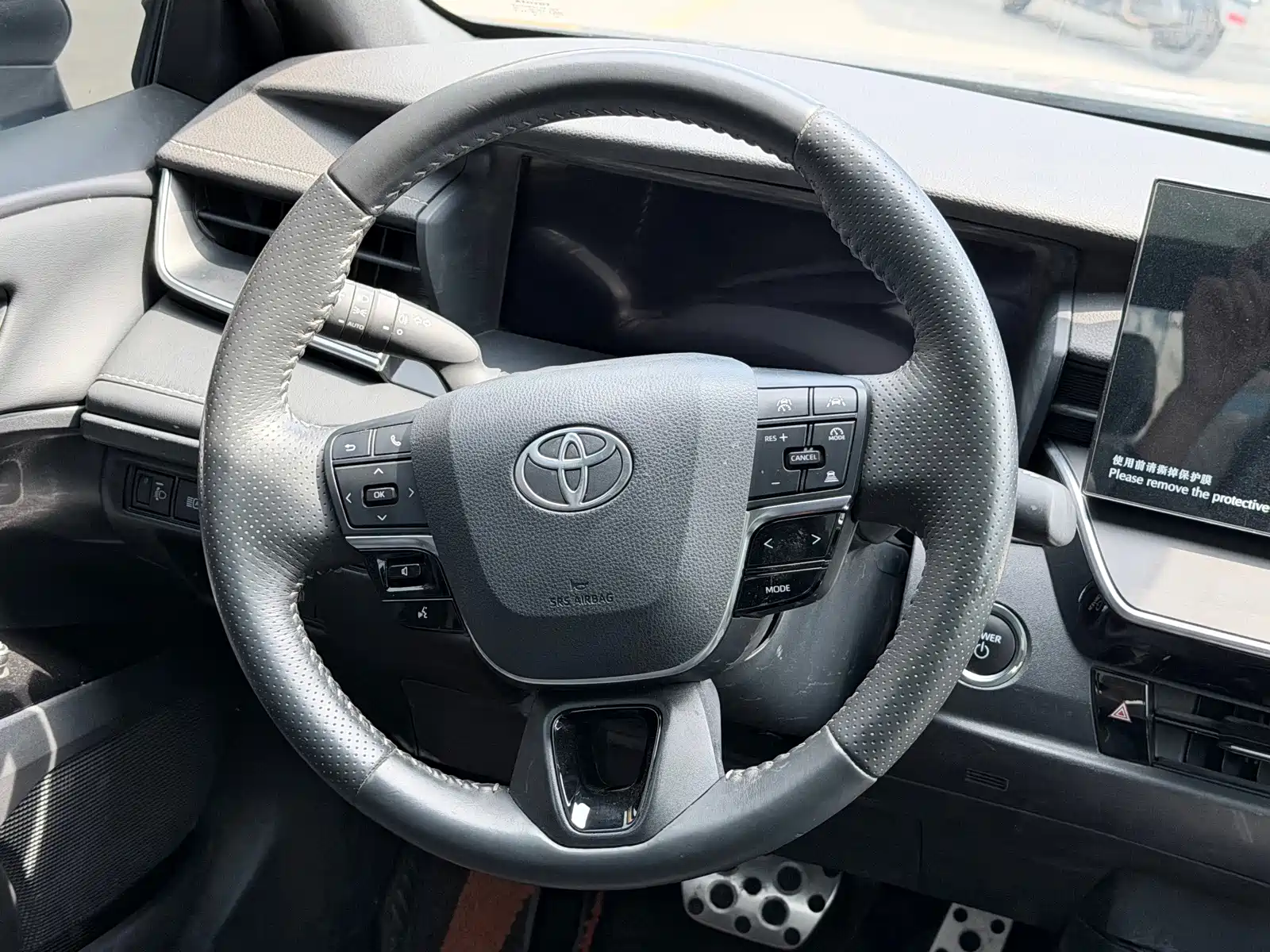 Фото 4 - Toyota Camry