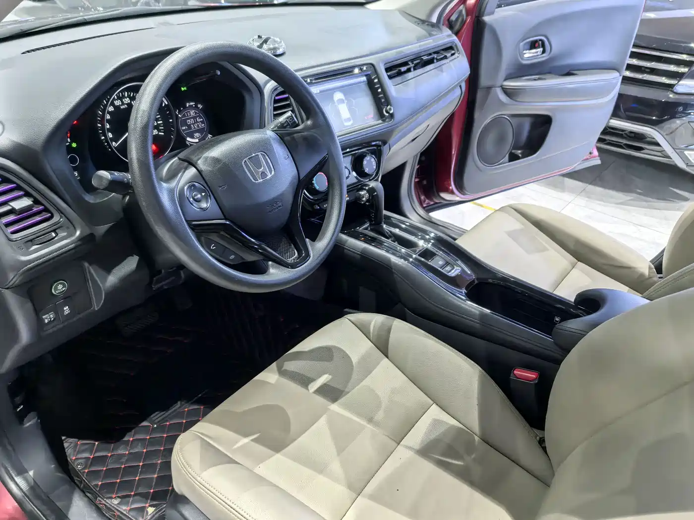 Honda Vezel 2015 2015 1.5L CVT 2WD Comfort
