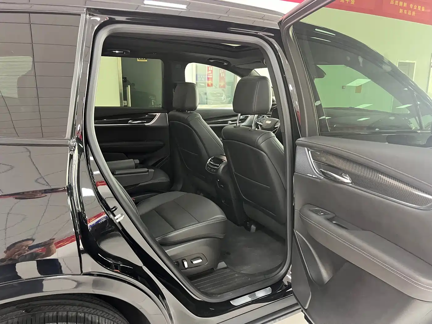 Cadillac XT6 2024 2025 2.0T 6-Seater AWD Executive Black Label Edition