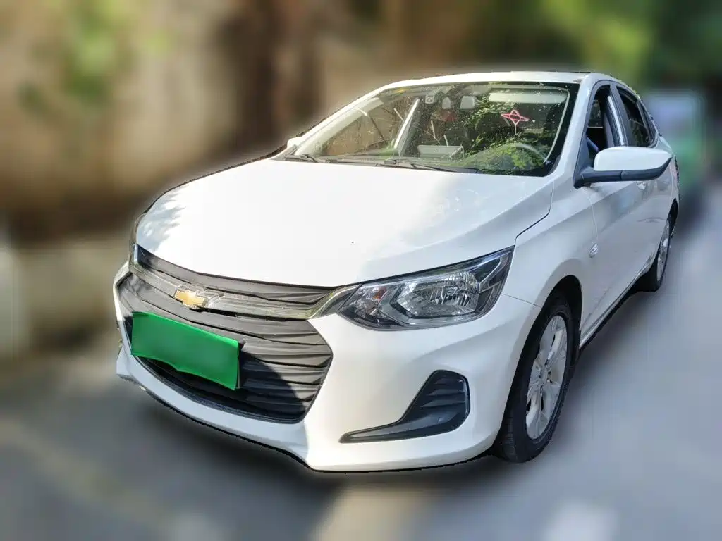 Photo 2 - Chevrolet Cavalier