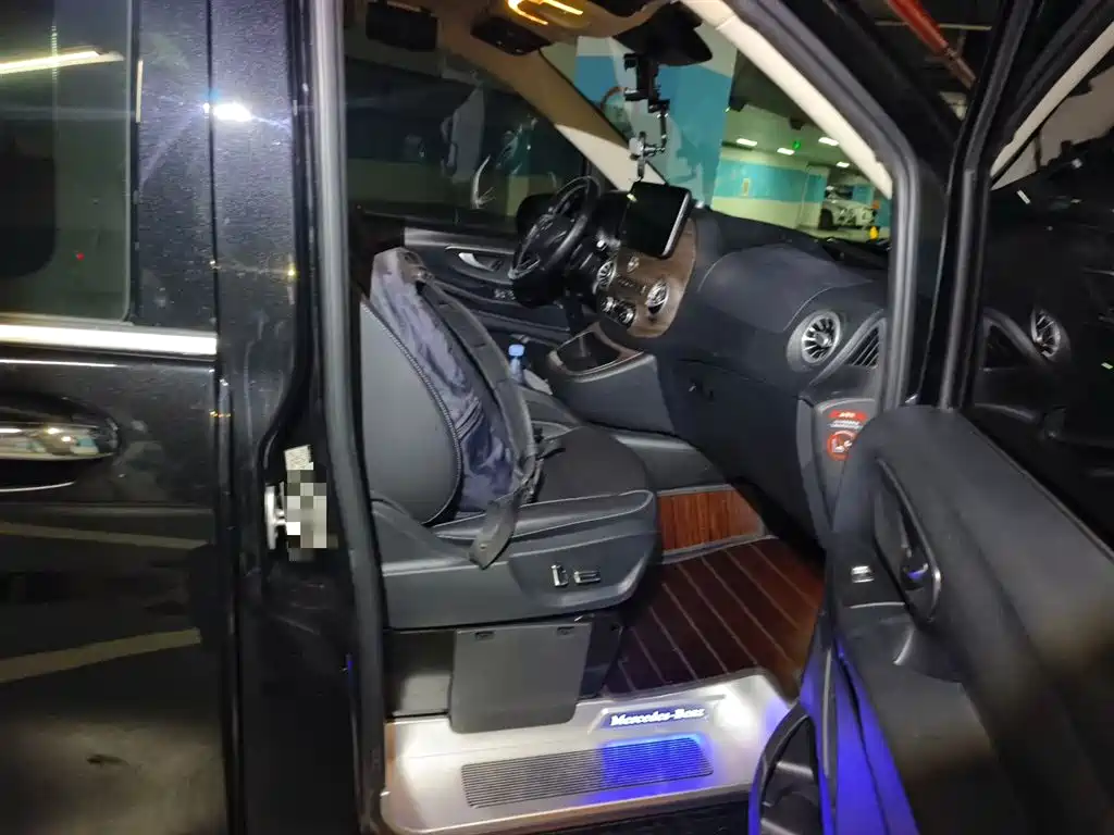 Mercedes-Benz Vito 2021 2.0T Business Edition 7-seater фото 22
