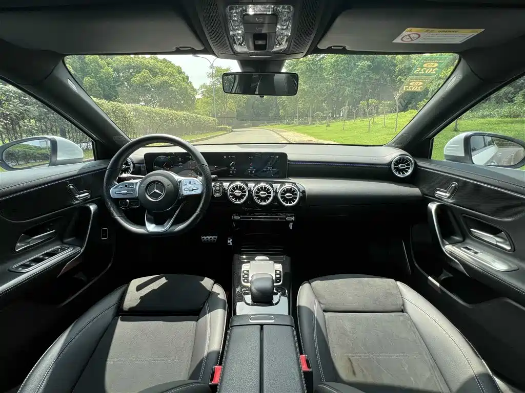 Mercedes-Benz A-Class 2020 A 200 L Sport Sedan фото 16