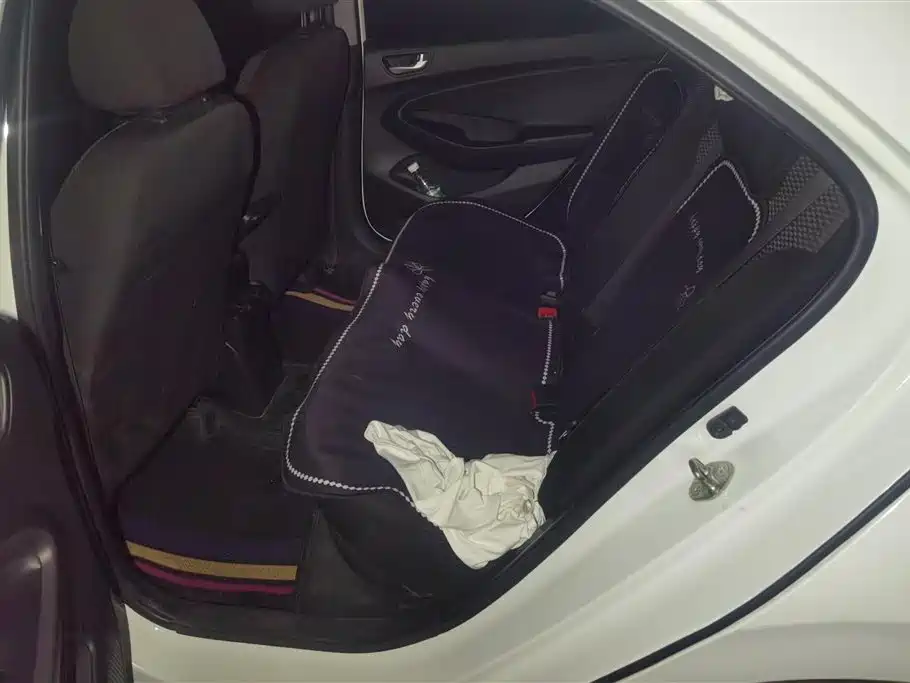 Hyundai Verna 2020 1.4L Manual GL Renewal Edition фото 11