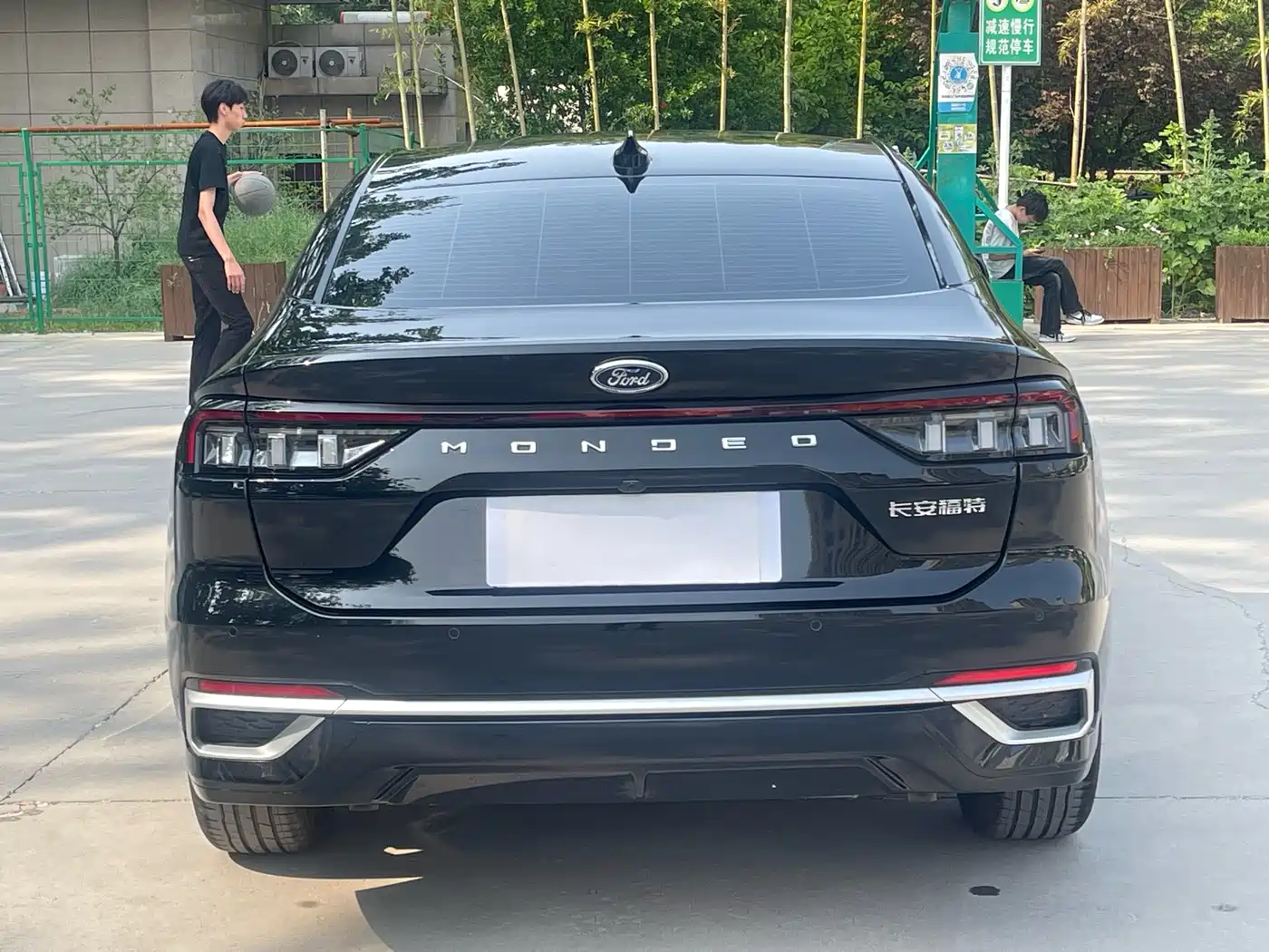 FORD MONDEO