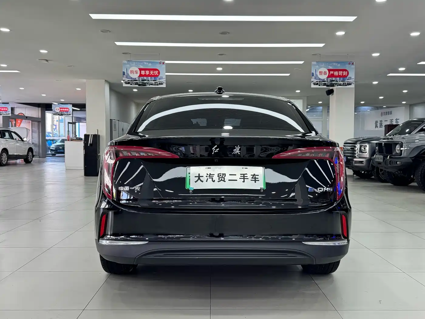 Hongqi E-QM5 2022 431km Charging Enjoyment Edition фото 9