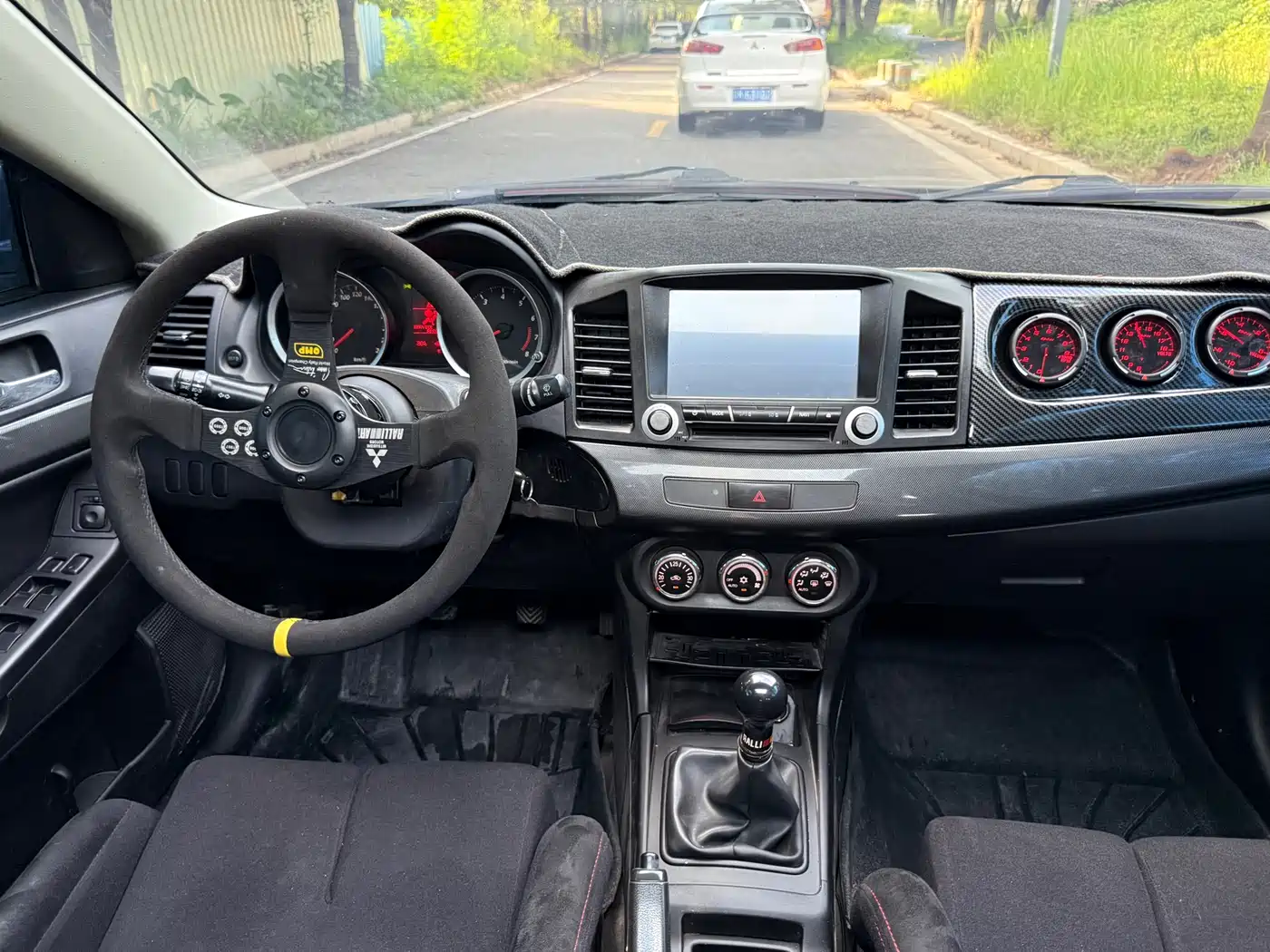 Mitsubishi Lancer EX 2014 Racing Edition 1.8L Manual Comfort фото 14
