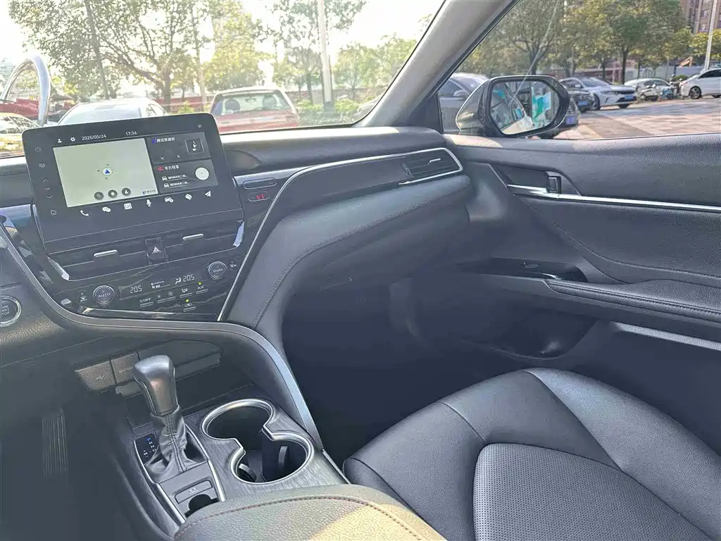 Toyota Camry 2021 2.0G Luxury Edition фото 19