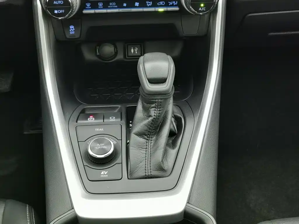 Toyota Wildlander 2020 2020 Hybrid 2.5L E-CVT AWD Luxury Edition