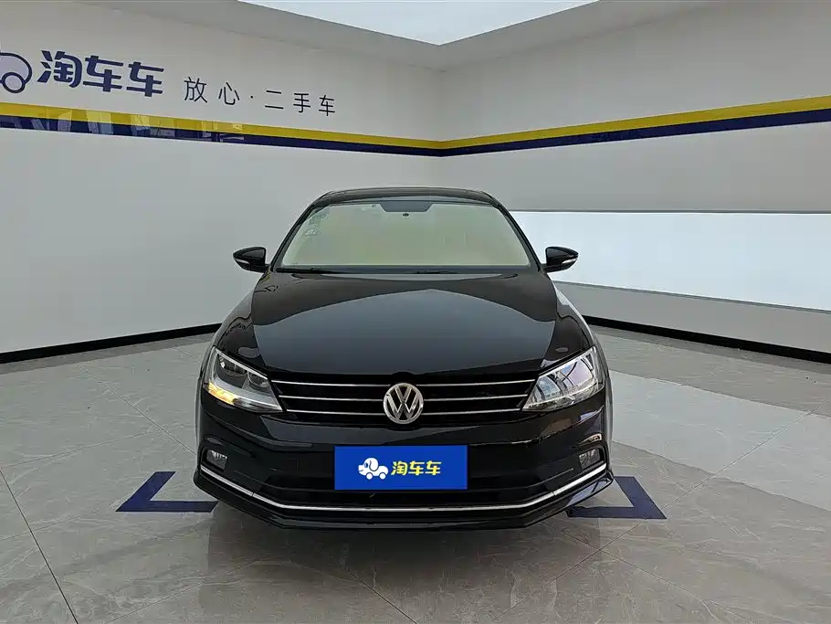 Volkswagen Sagitar 2015 1.6L Manual Comfort фото 2