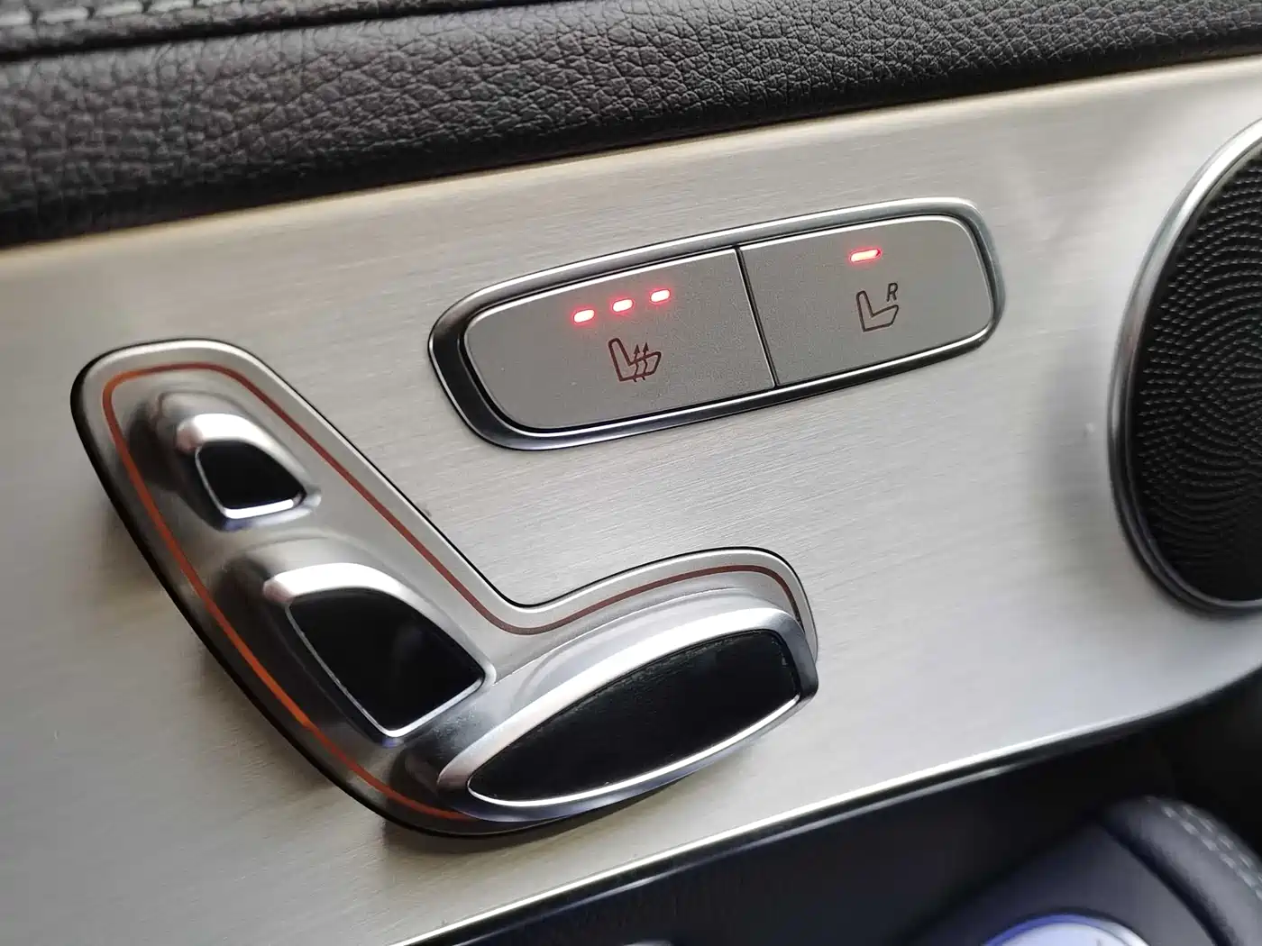 Mercedes-Benz GLC 2021 GLC 260 L 4MATIC Sporty фото 17