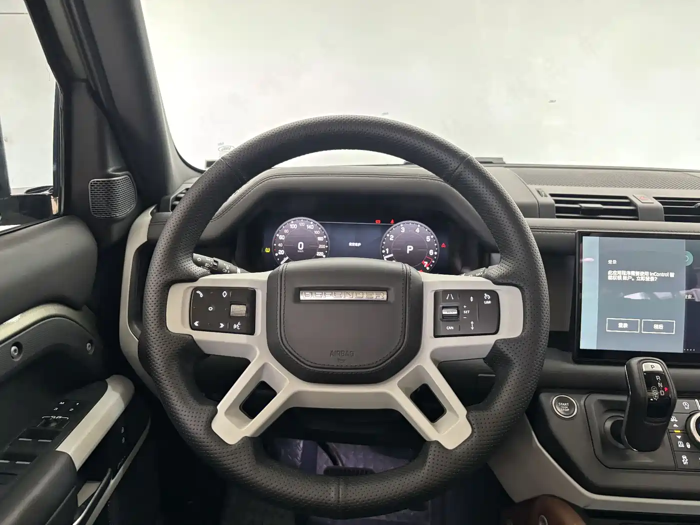 Land Rover Defender 2023 Model 110 3.0T P400 Dark Special Edition фото 15