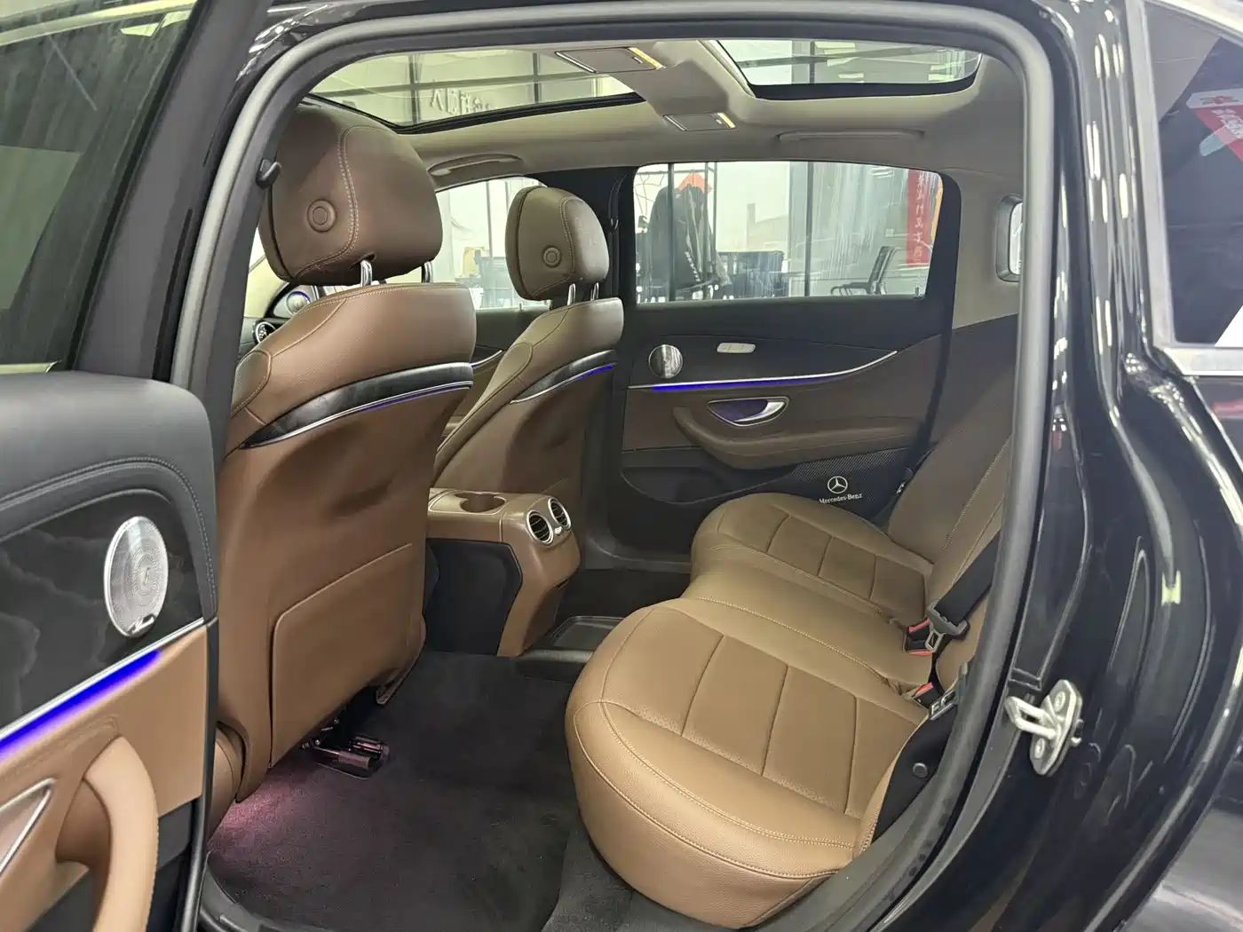 Mercedes-Benz E-Class 2020 E 260 L фото 6