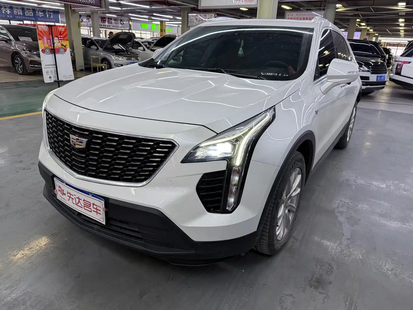 CADILLAC XT4