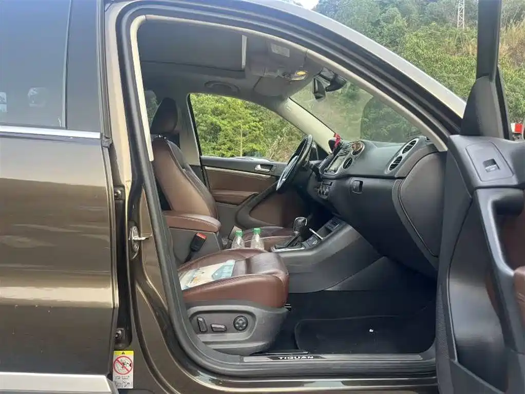 Volkswagen Tiguan 2015 1.8TSI Automatic 2WD Highline фото 5