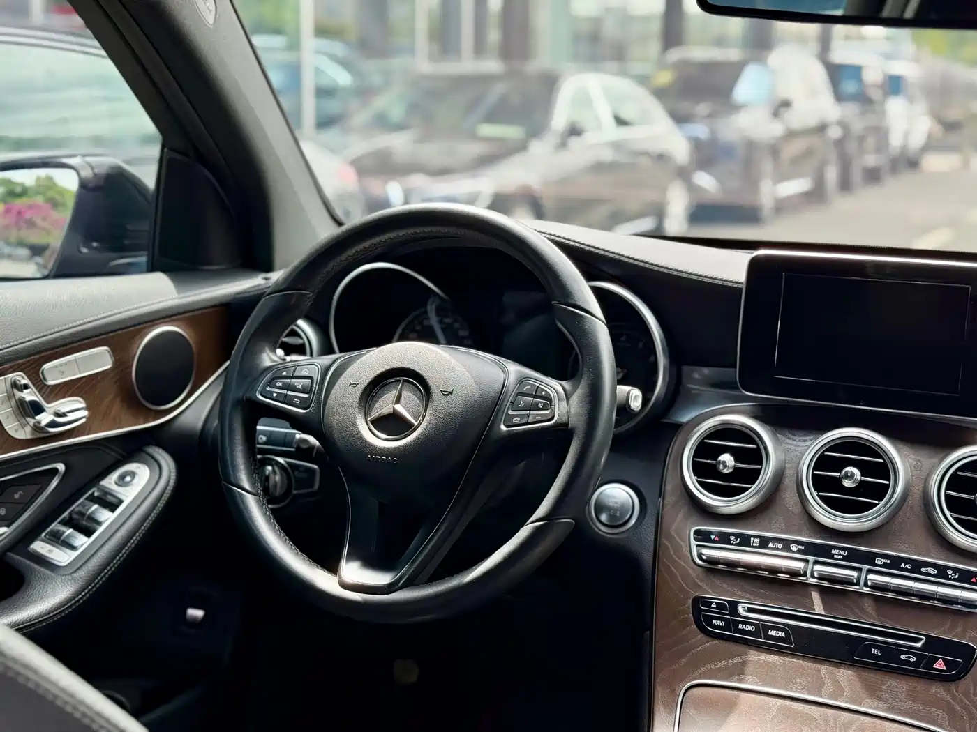 Mercedes-Benz GLC 2017 GLC 300 4MATIC Dynamic фото 27