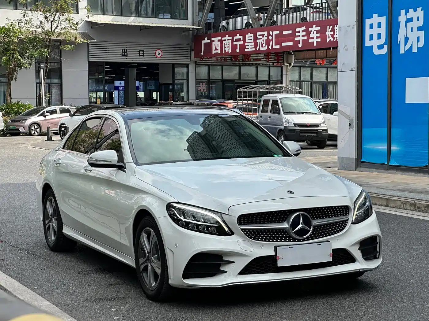 Mercedes-Benz C-Class 2020 C 260 L Sport фото 3