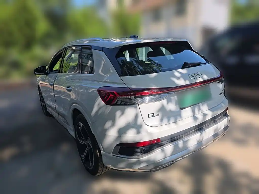 Фото 7 - Audi Q4 e-tron