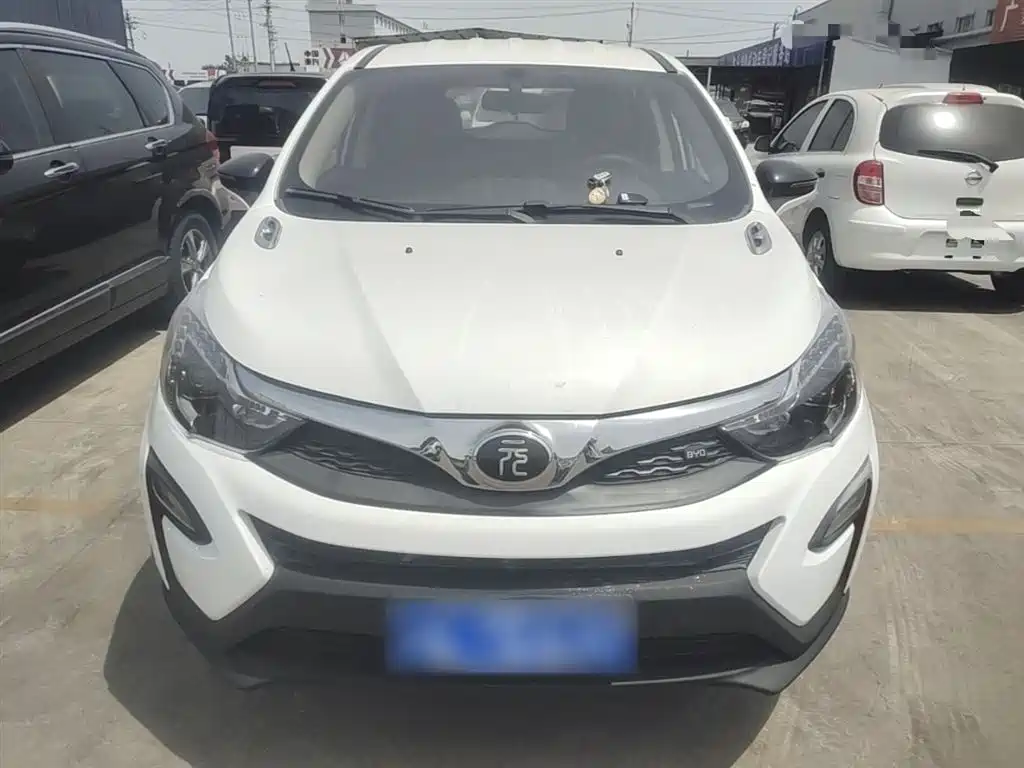 BYD Yuan 2017 1.5L Auto Cool Connect фото 3