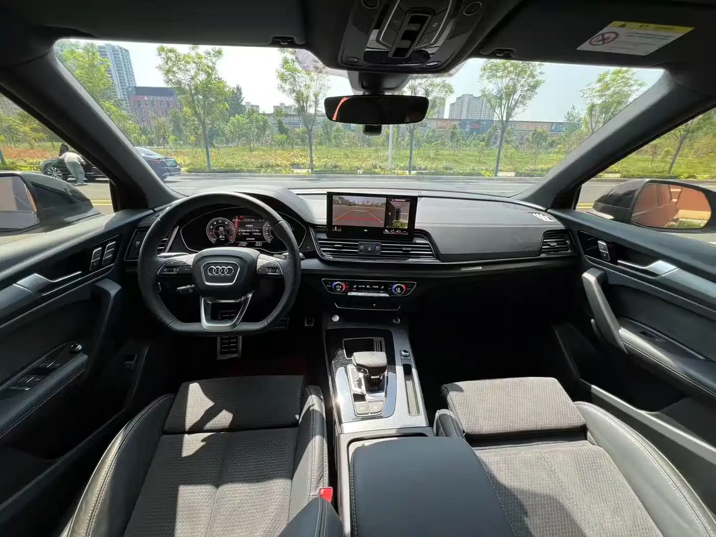 AUDI Q5L SPORTBACK