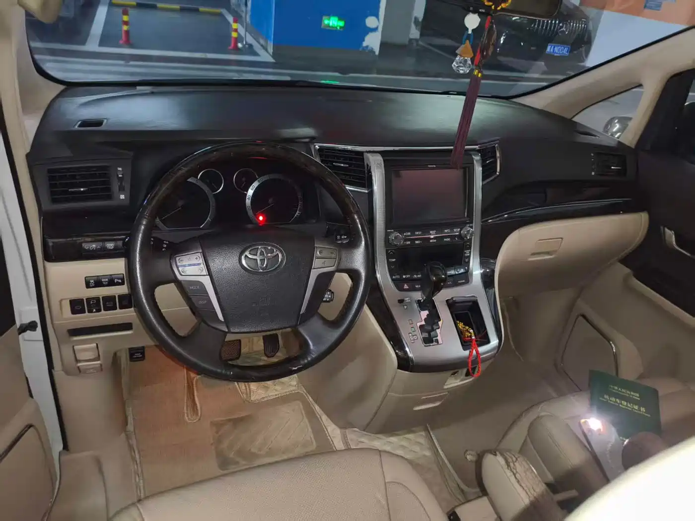 Toyota Alphard 2011 3.5L Luxury Edition фото 5