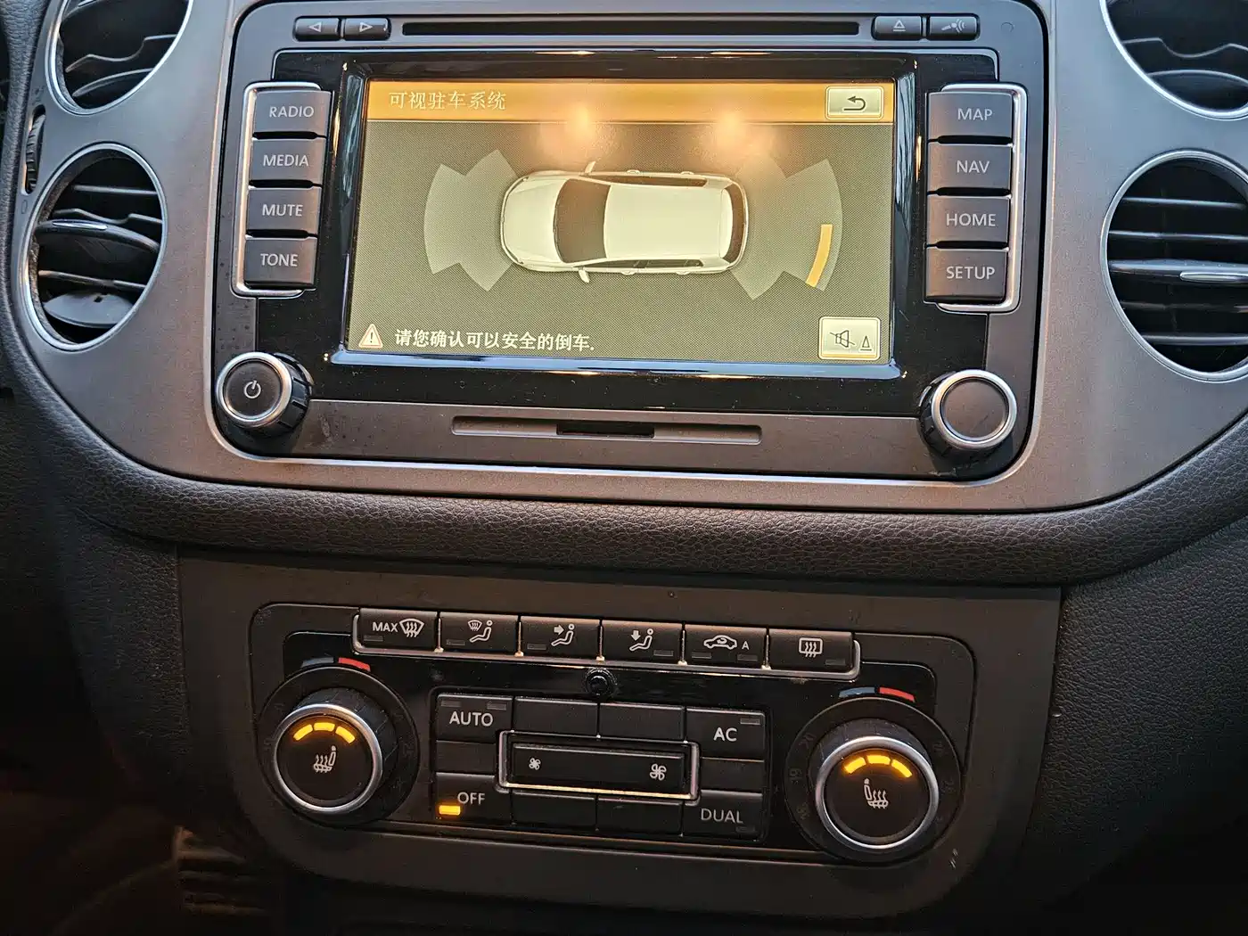 Volkswagen Golf (Import) 2011 1.4TSI Cross Golf фото 9