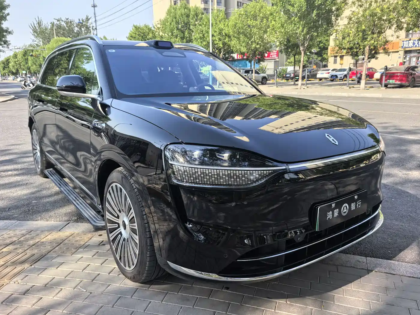 AITO Wenjie AITO M9 2025 Extended Range Ultra 52kWh 5-Seater фото 2