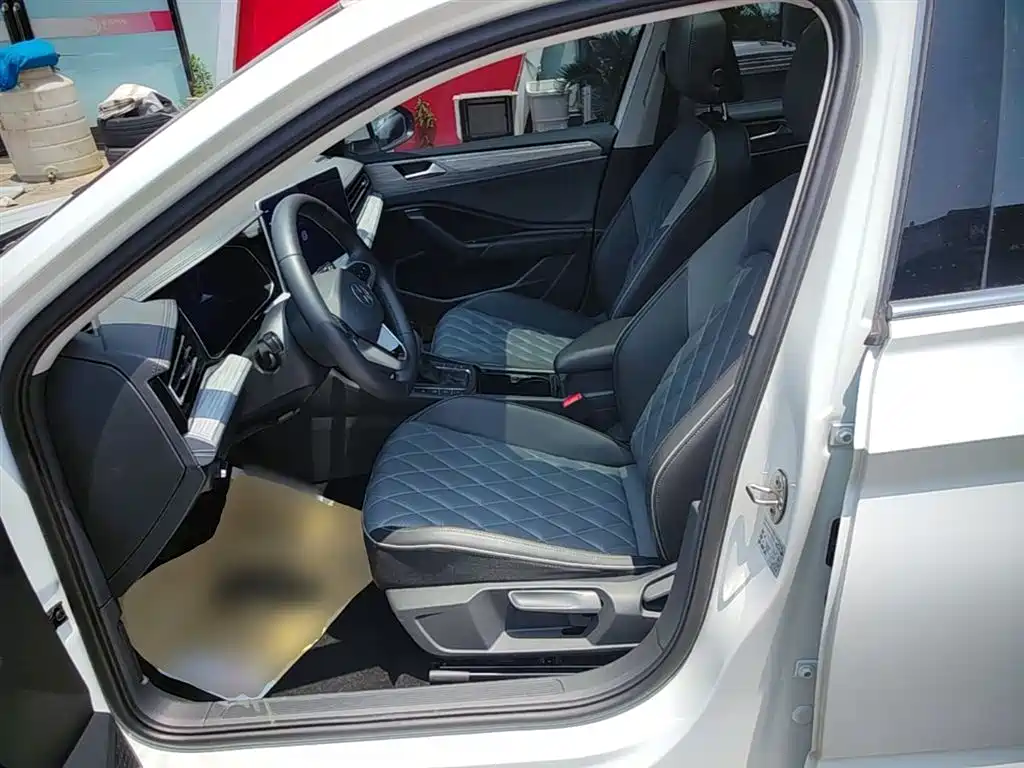 Volkswagen Sagitar 2023 300TSI DSG Surpassing Edition фото 15