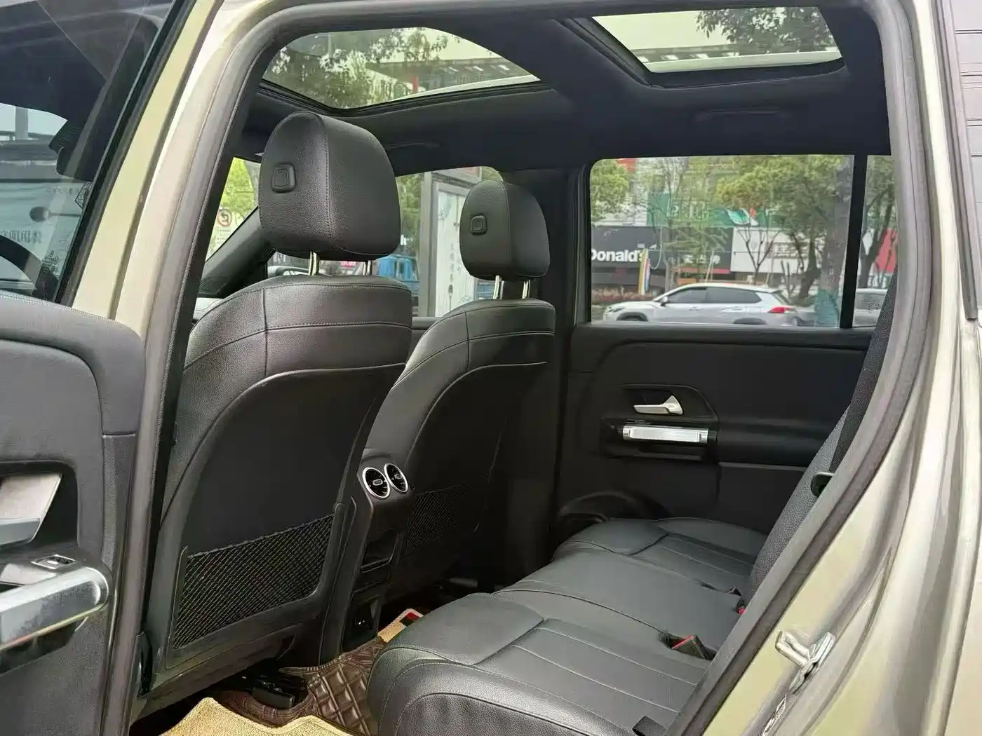 Mercedes-Benz GLB 2022 Model GLB 200 Dynamic Edition фото 4