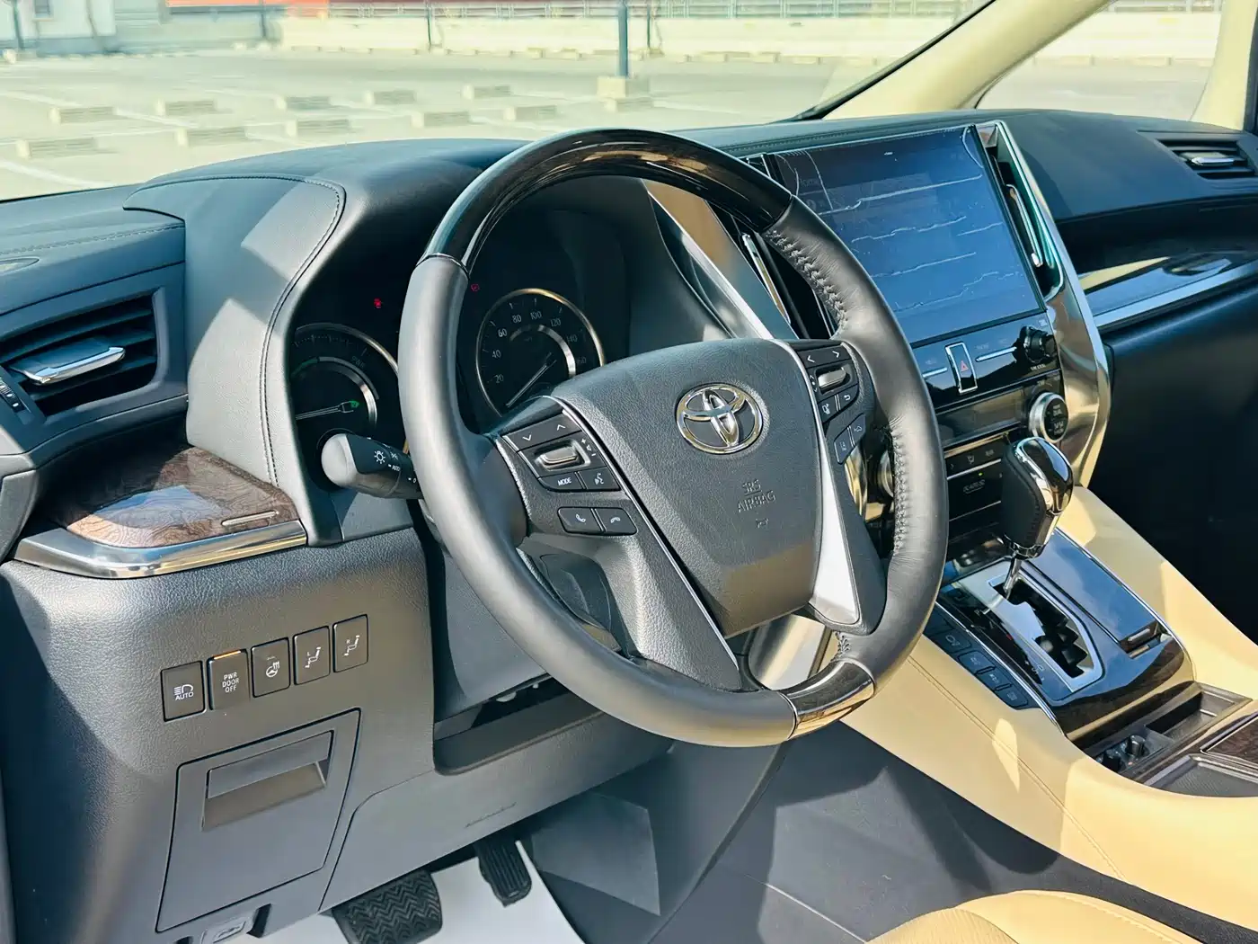 Toyota Vellfire 2020 Hybrid 2.5L Black Gold Limited Edition фото 11