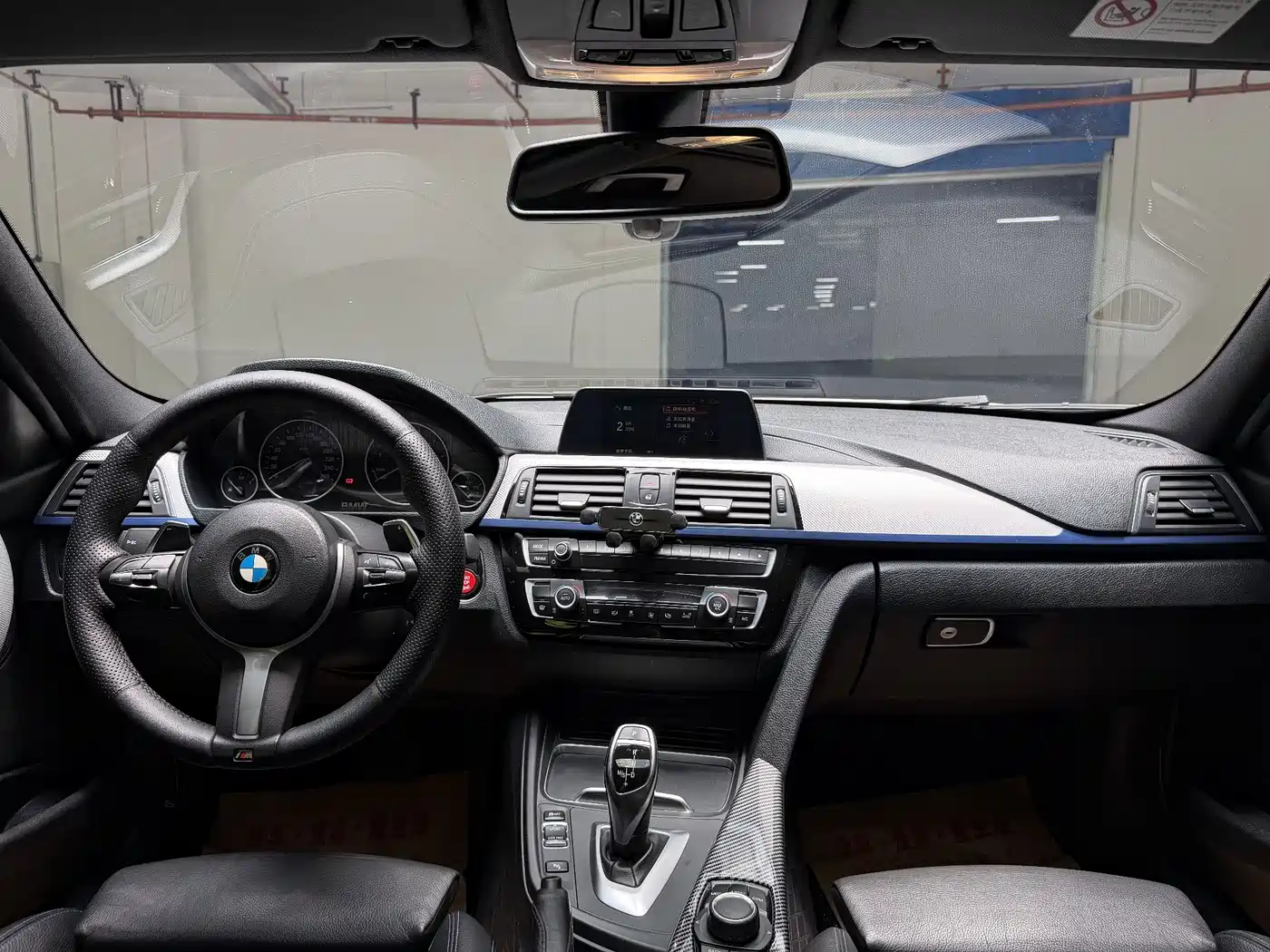 BMW 3 Series 2018 320i M Sport Package фото 12