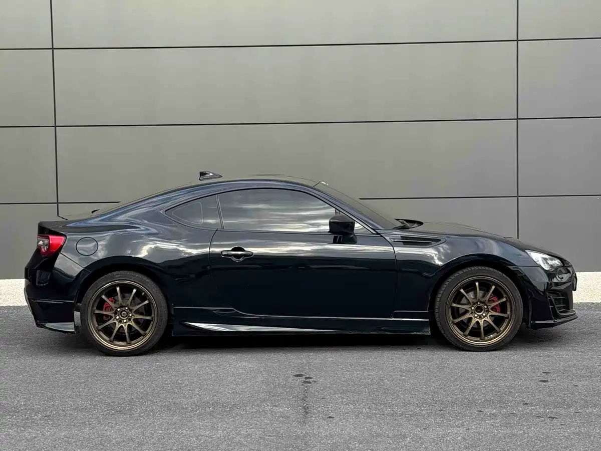 Photo 7 - Subaru BRZ